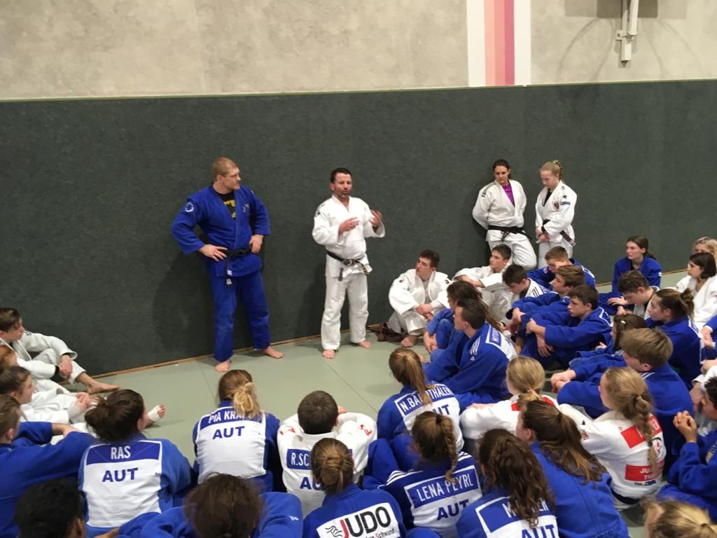Über 200 Judoka bei Neujahrslehrgang